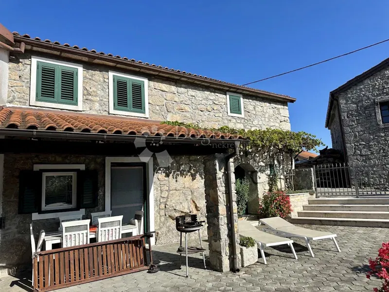 House Veli Brgud, Matulji, 220m2 – 2