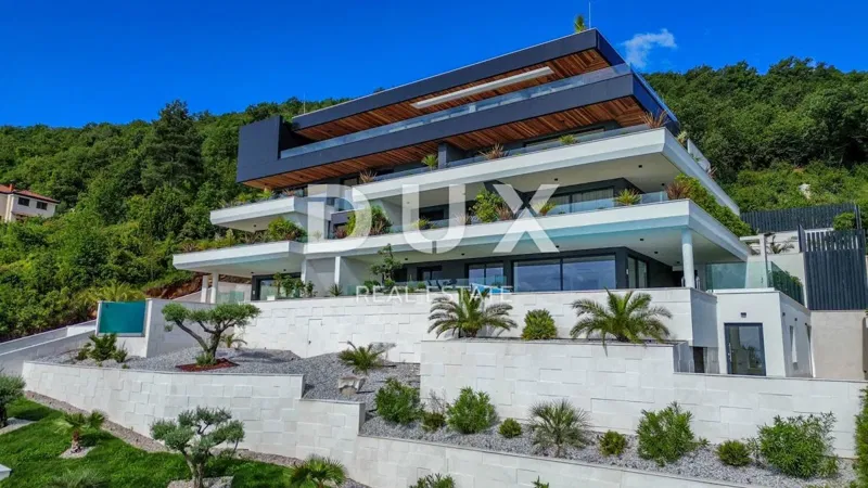 OPATIJA, CENTER - unique penthouse with roof pool above the center of Opatija, garage, panoramic view – 2