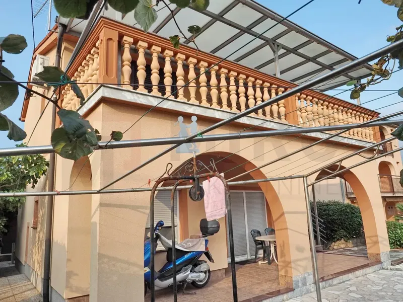 Malinska, surroundings, detached house with 2 apartments in a quiet location, FOR SALE! – 3