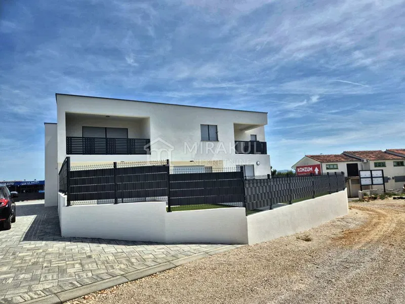 Nekretnine Vodice, NOVOGRADNJA, Moderan stan S6 sa pogledom na more – 2