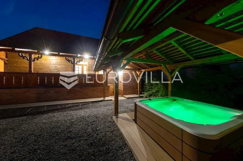 Velika Gorica, a luxurious house with a jacuzzi and 4 parking spaces – 2