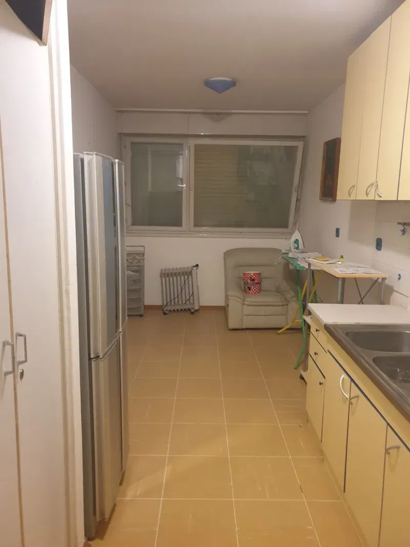 Two-room apartment for renovation in Split. OPPORTUNITY !!!! – 2