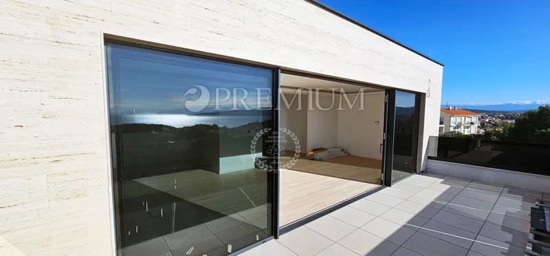 Grad Krk, luksuzni penthouse s panoramskim pogledom na more! – 2