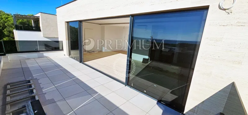 Grad Krk, luksuzni penthouse s panoramskim pogledom na more! – 3