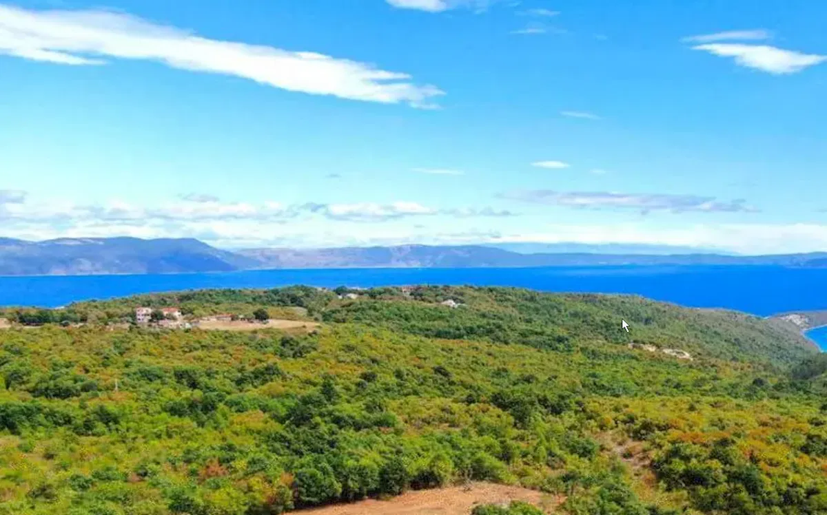 Zemljište(10800) sa pogledom na more i ruševinom
