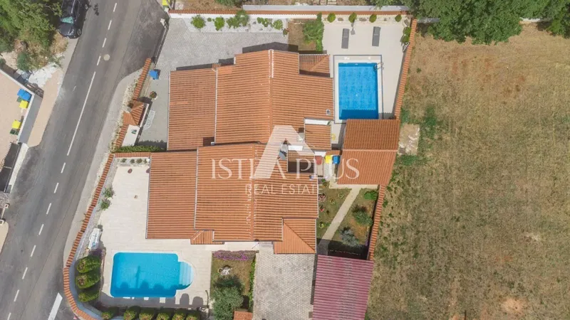 Casa con piscina vicino a Parenzo – 3