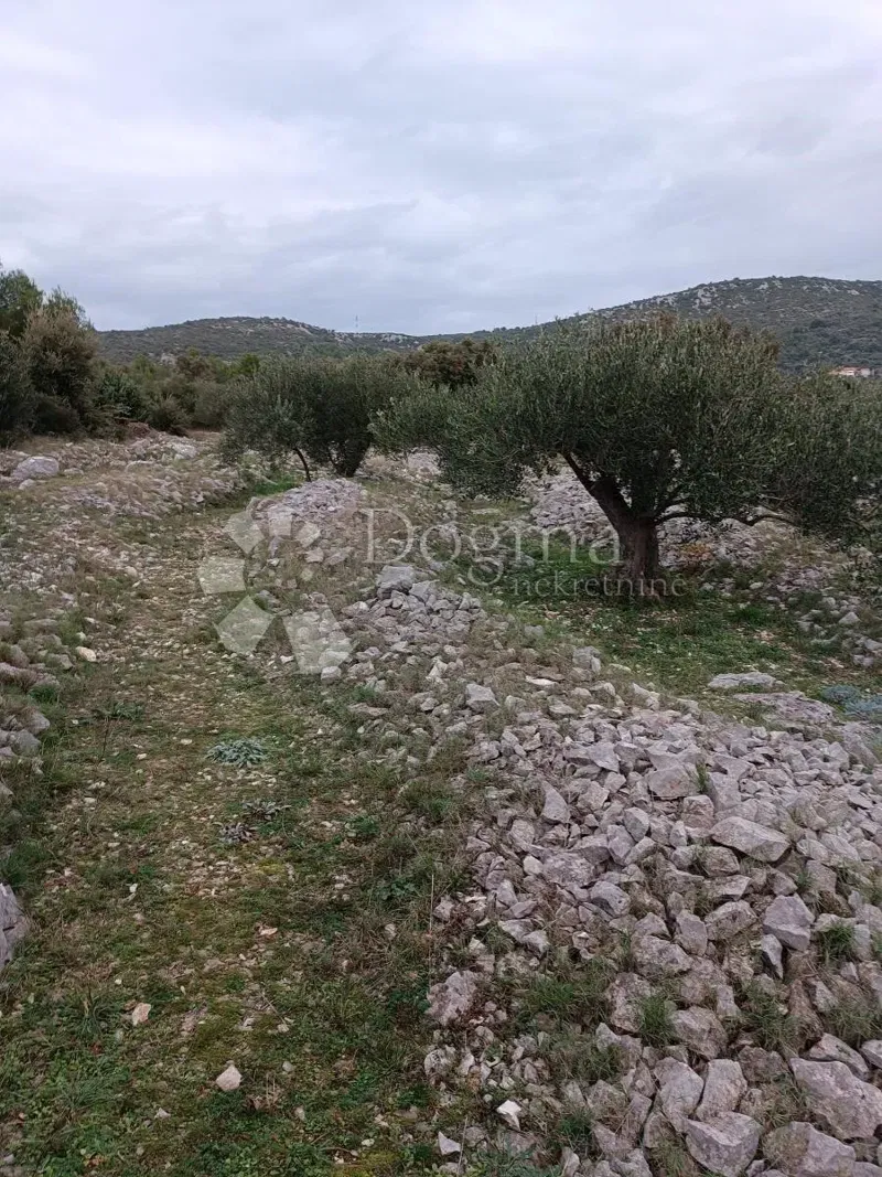 Land Vinišće, Marina, 1.123m2 – 2