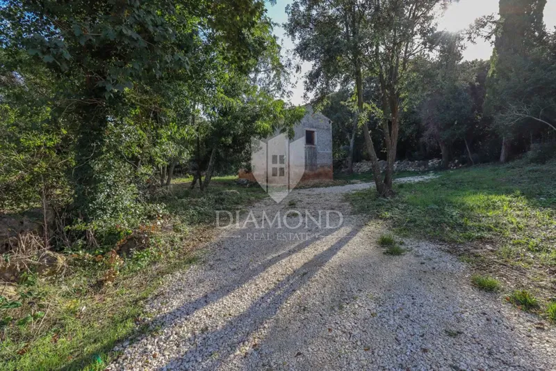 Rovinj, a house by the sea with great potential – 3