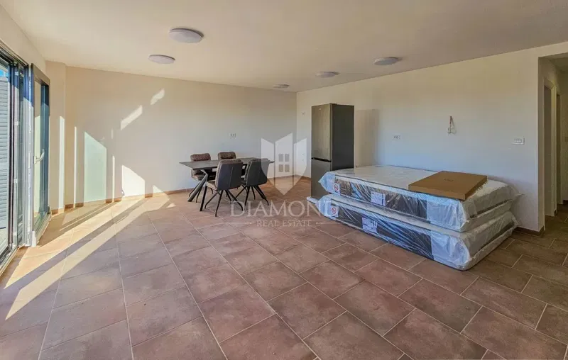 Opportunity, Novigrad! Apartment with a beautiful view of the sea! – 3