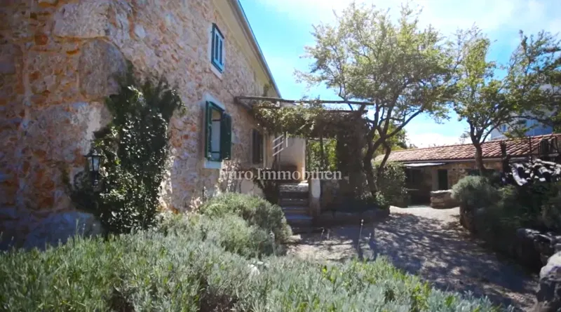 Stone houses with a pool, Dobrinj, island of Krk – 2