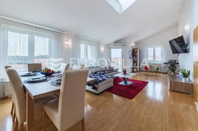 Pula, Nova Veruda, two-story apartment with private parking – 2