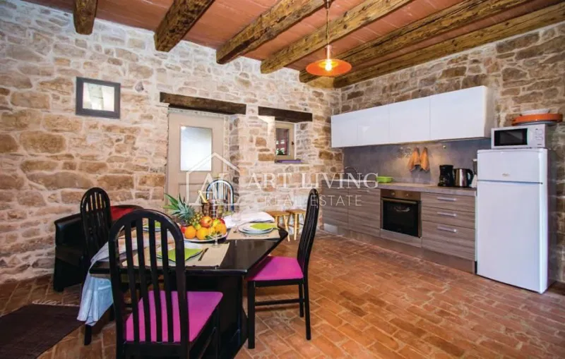 Istra, avtohtona kamnita istrska vila z bazenom – 3