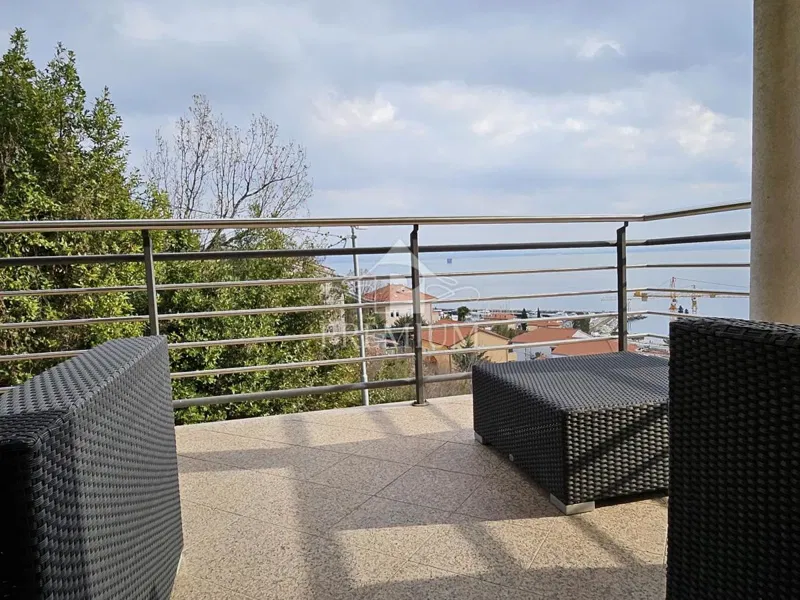 FLAT IN A QUIET LOCATION, VIEW, GARAGE – 2