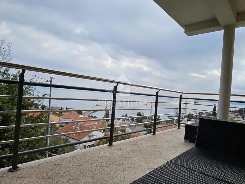 FLAT IN A QUIET LOCATION, VIEW, GARAGE – 3