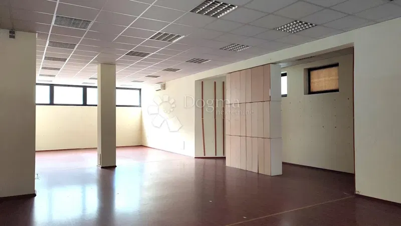 Business premise Podmurvice, Rijeka, 342,04m2 – 2