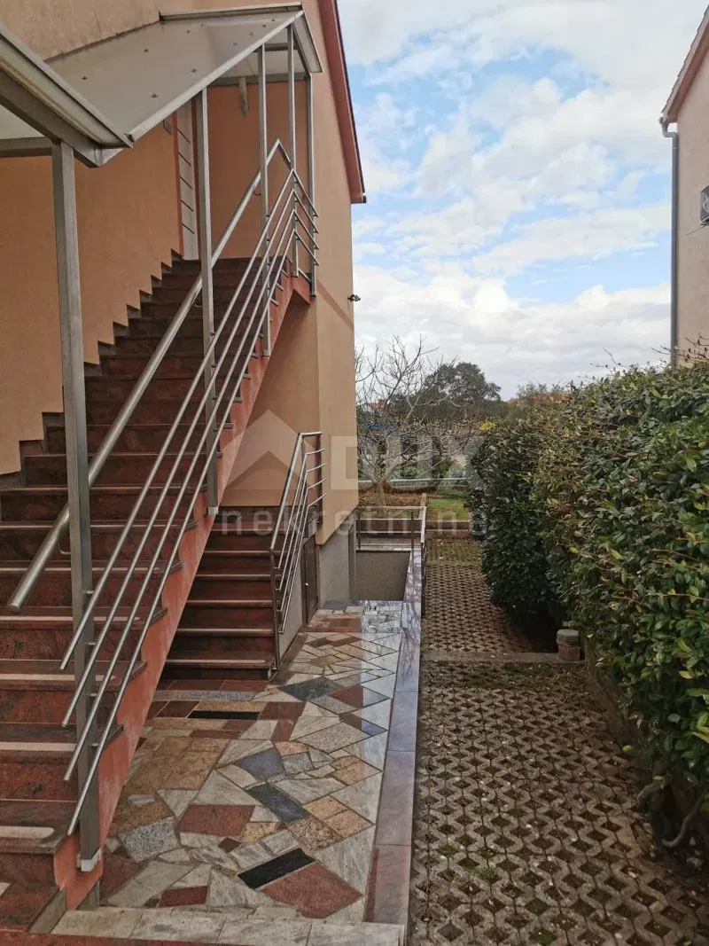 KRK ISLAND, MALINSKA (surroundings) - Detached house with two apartments – 2