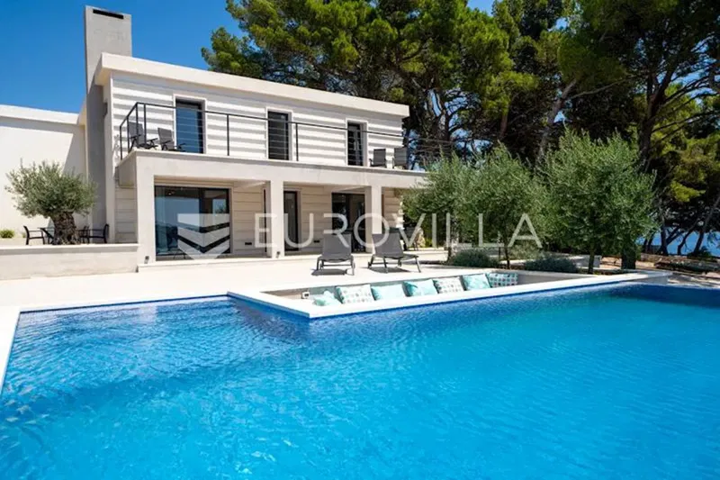Brač, villa in a beautiful position, 1st row by the sea – 2