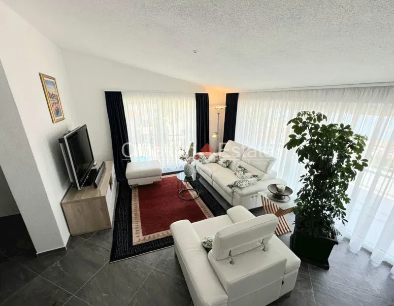 Čiovo-sziget – Három apartmanos ház tengerre néző kilátással, eladó – 3