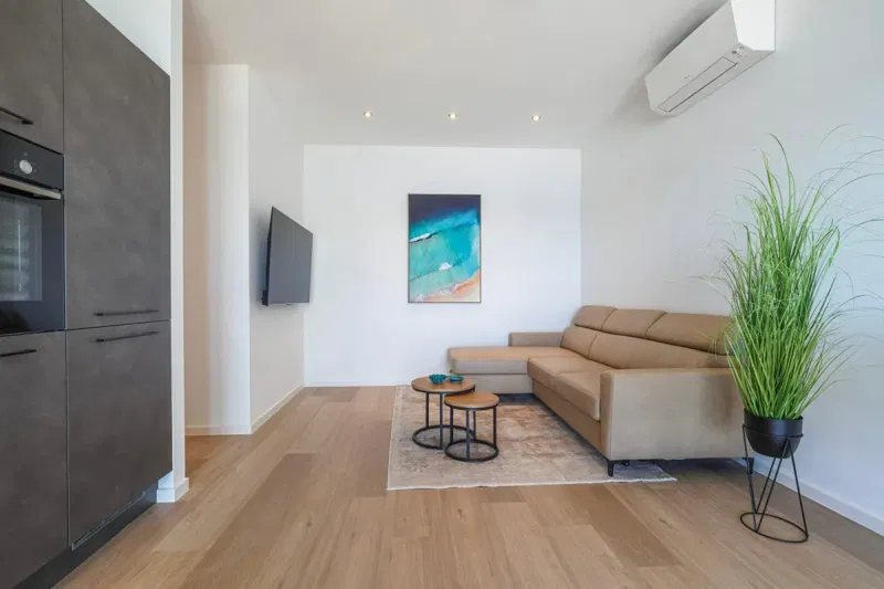 Appartamento con due camere da letto in prima fila sul mare – 2