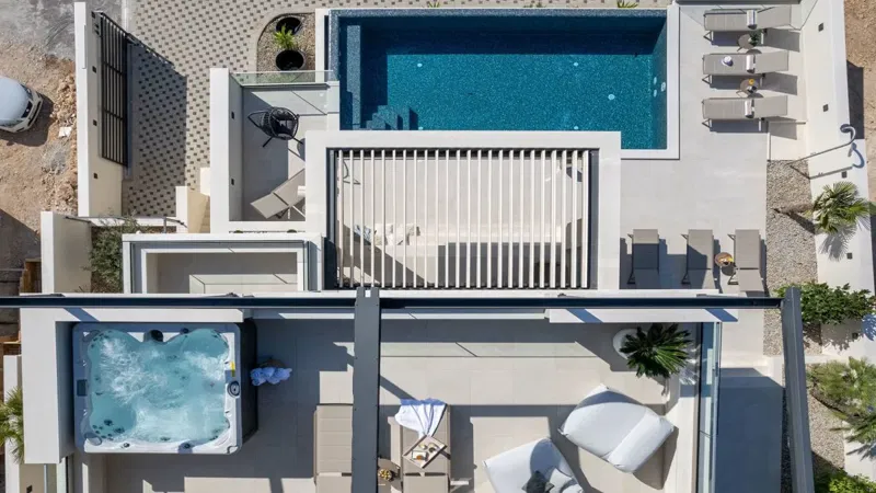 Villa di recente costruzione con piscina e vista mare – 3