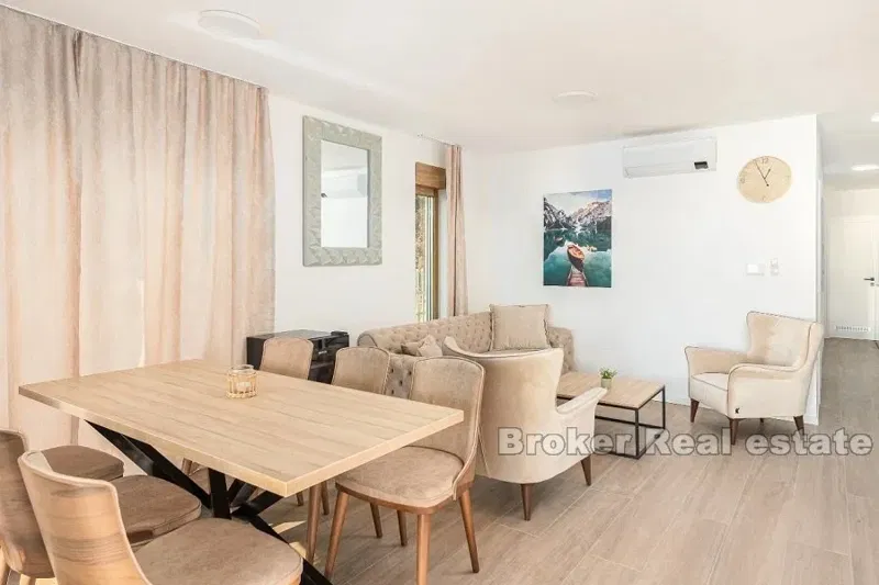 Modern apartment, first row to the sea – 2