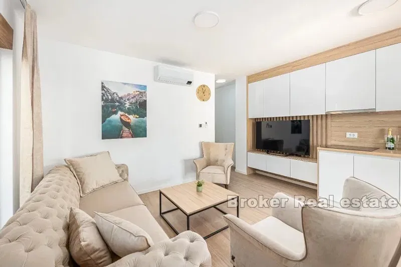 Modern apartment, first row to the sea – 3