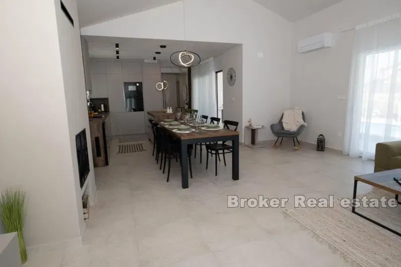 Villa indipendente con piscina – 3