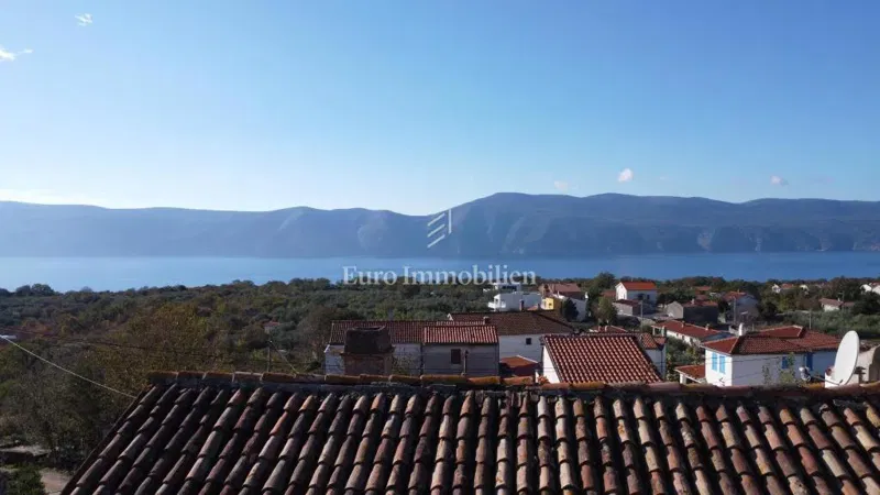 Stone house for renovation, sea view! – 2