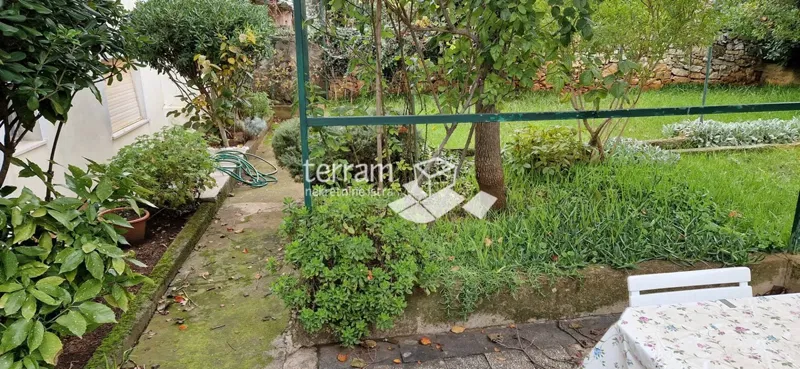 Istria, Pula, Kaštanjer, house 170m2 with two apartments, garden 359m2 #sale – 3