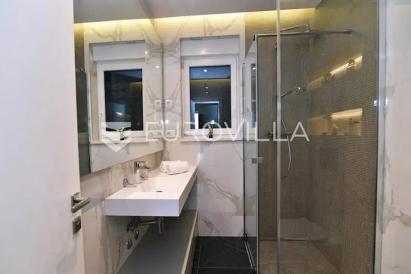 Opatija, Center, modern furnished two-room apartment NKP 45 m2 – 3
