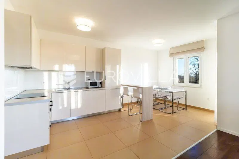 Rijeka, Marčelji, newly renovated three-room apartment with sea view and swimming pool NKP 85 m2 – 2