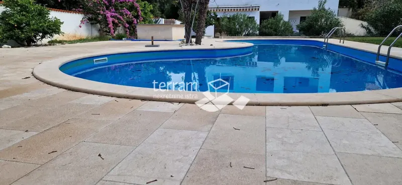 Istria, Medulin, Banjole, casa plurifamiliare con piscina, ampio giardino, vicino al mare #vendita – 2