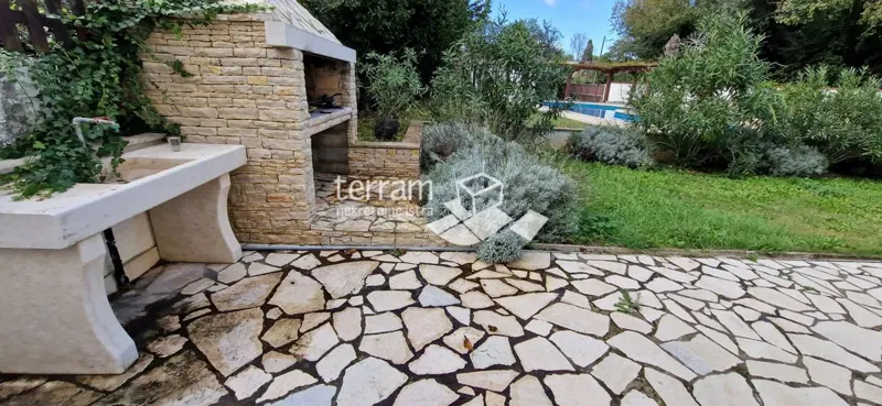 Istria, Medulin, Banjole, casa plurifamiliare con piscina, ampio giardino, vicino al mare #vendita – 3