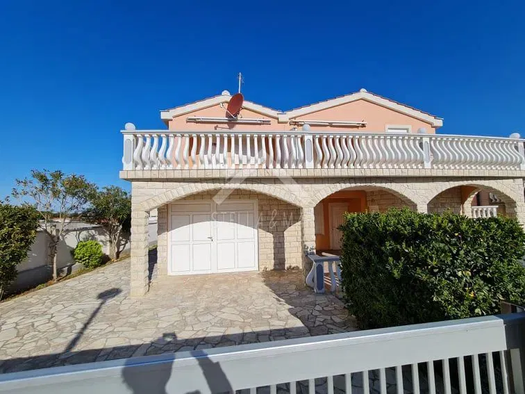 House Vir, 246m2 – 3