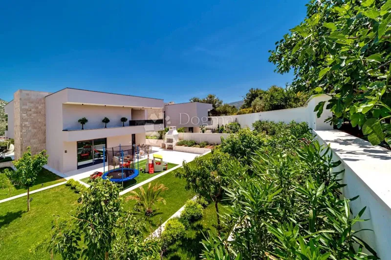 Casa Marina, 370m2 – 3