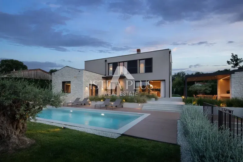 Villa con piscina e benessere in una posizione tranquilla – 3