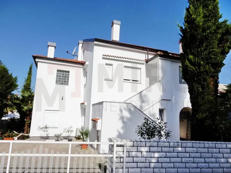 Malinska, semi-detached house with 4 apartments and sea view! – 2