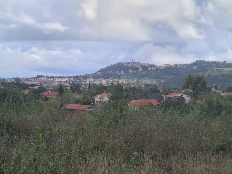 Labin, građevinsko zemljište u predgraađu