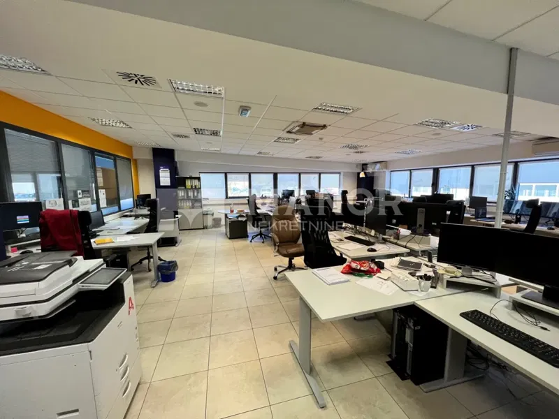 Kereskedelmi Žegoti, Kastav, 368m2