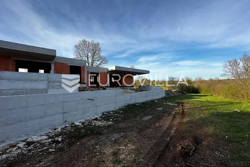 Istria, Tinjan, two-story houses with swimming pools on a large garden – 2