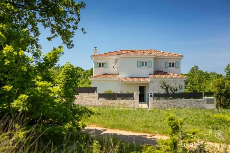 The enchanting villa is located in the vicinity of Poreč – 2