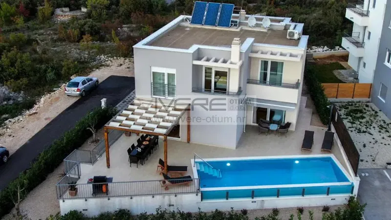 Modern sea view villa with three units – 2