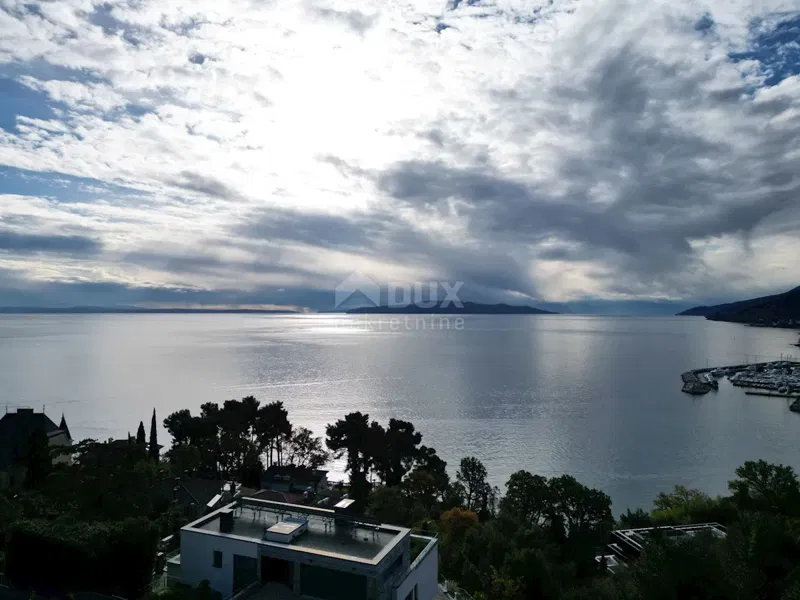 OPATIJA - egy tengerre néző házrész 2 apartmannal és 1 apartmannal – 3