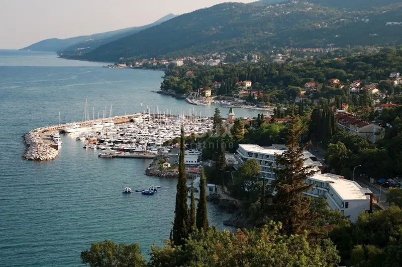 OPATIJA - egy tengerre néző házrész 2 apartmannal és 1 apartmannal – 2