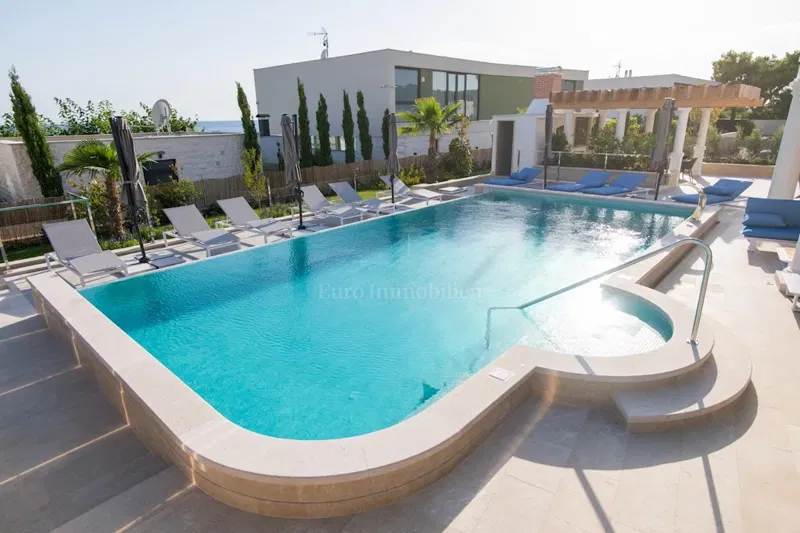 Exclusive villa with sea view, Rogoznica – 3