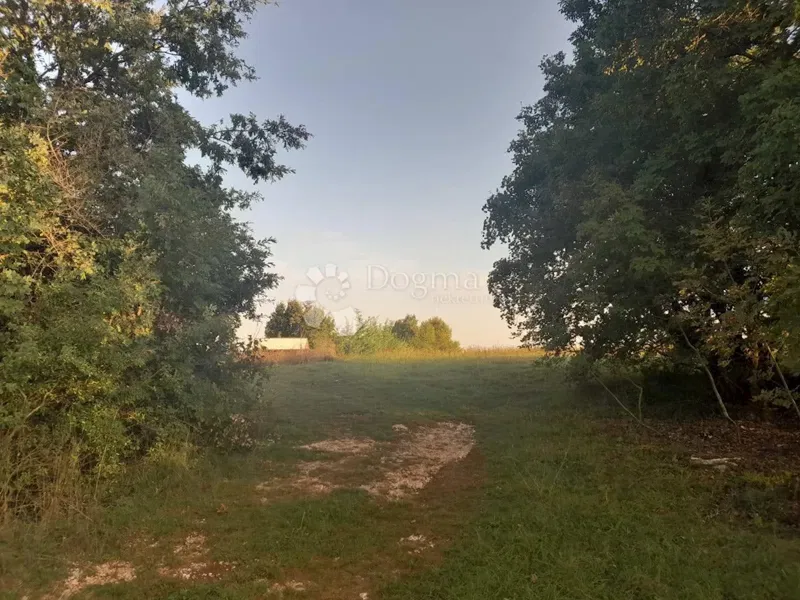 Föld Bokordići, Svetvinčenat, 2.158m2 – 3