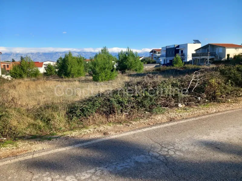 Vir - building land in the town center – 3