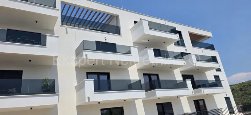 Čiovo, Okrug.G., lux. attico 207m2, vista mare, garage – 2