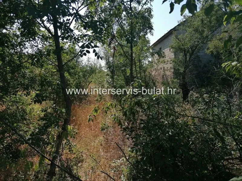 .::: Building land in Miljevci, surface area 1,989 sqm :::. – 2