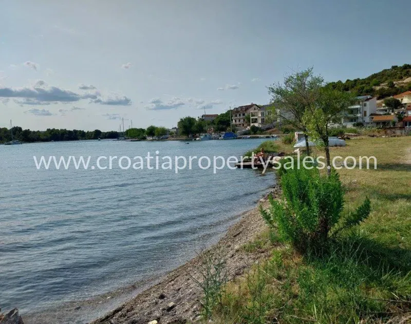 Sibenik, building land for sale, 360.800 € – 2